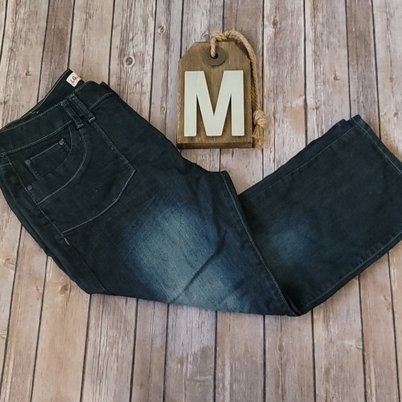 I.Q. & Company dark wash jean capris - Picture 2 of 9